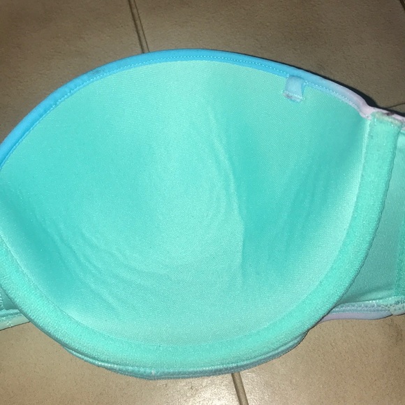 Victoria’s Secret swim top 32DD - Picture 4 of 5